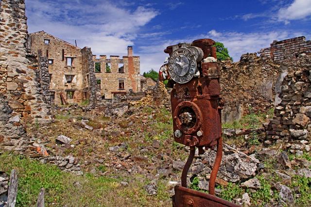 11 oradour sur glane.JPG